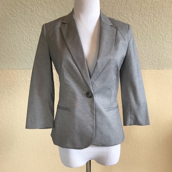 NWT, Banana Republic Gray 3/4 Sleeve Blazer! - Picture 2 of 7